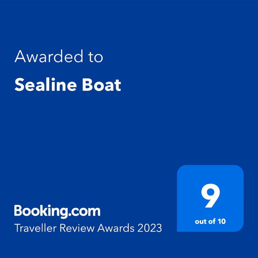 Cozy Boat To Unwind By The Ocean Hotel ปูแอร์โตกาเลโร ภายนอก รูปภาพ