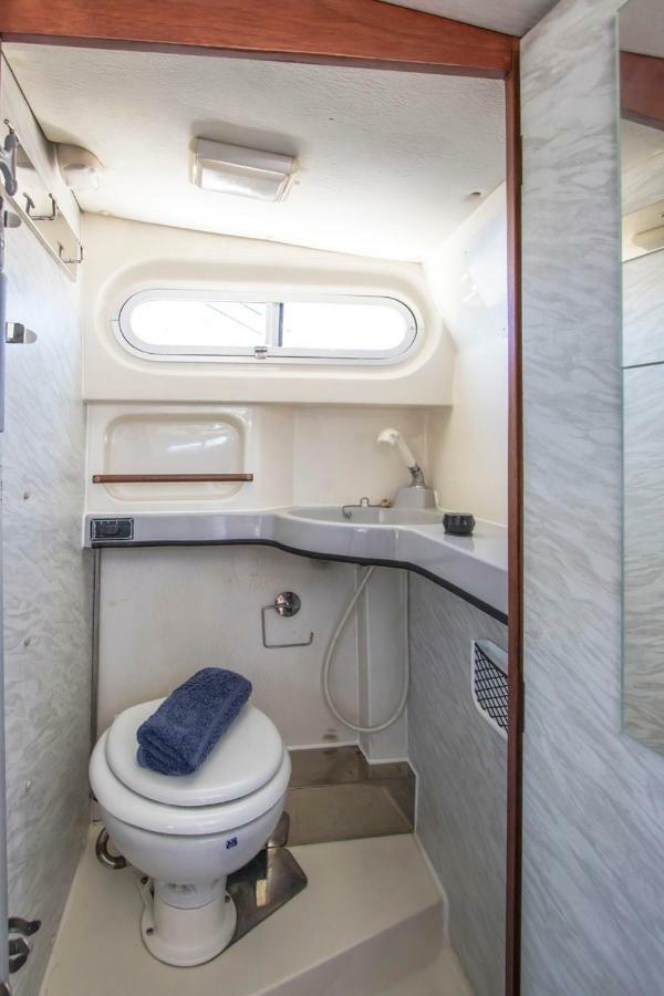 Cozy Boat To Unwind By The Ocean Hotel ปูแอร์โตกาเลโร ภายนอก รูปภาพ