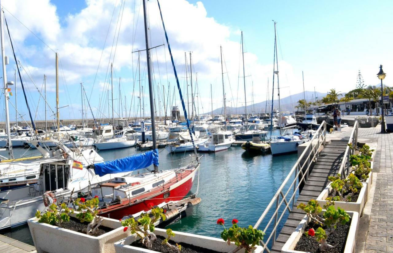 Cozy Boat To Unwind By The Ocean Hotel ปูแอร์โตกาเลโร ภายนอก รูปภาพ